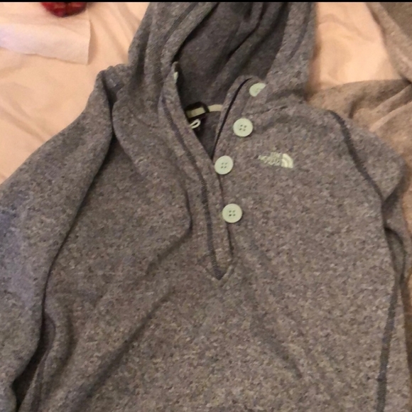 North face hoodie - Picture 2 of 5
